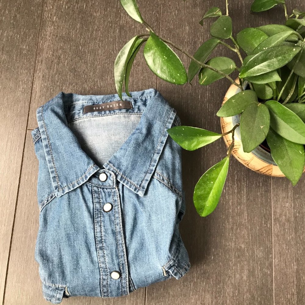 Suzy Shier | Lightweight Jean-Style Blouse